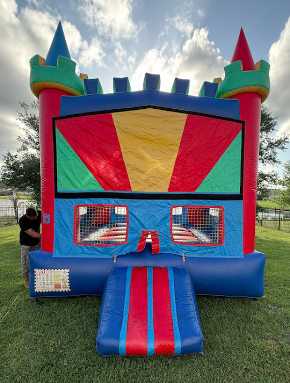 Bounce House 13' x13'